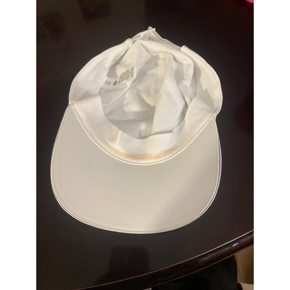 Lululemon women’s hat white - Picture 2 of 5
